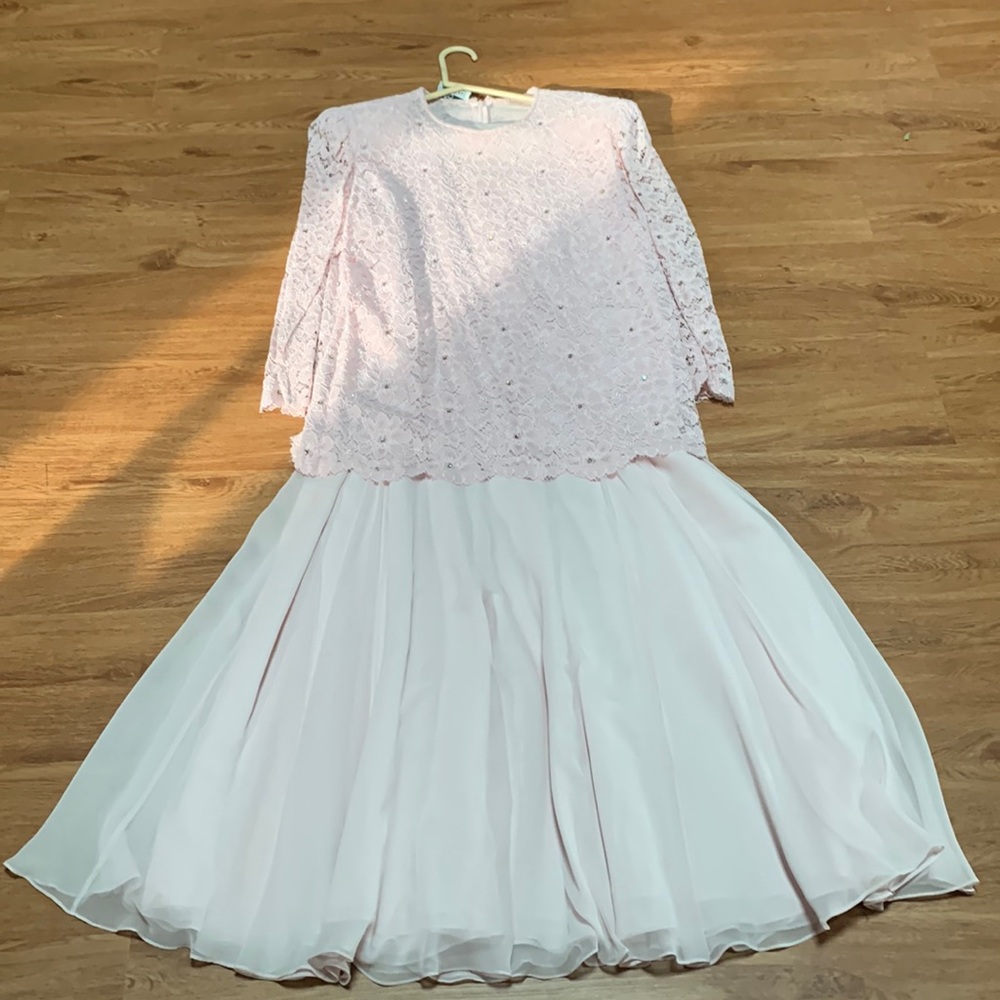 Women’s formal 2 piece light pink long dress
